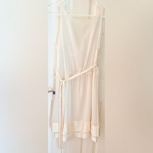 NWT banana republic silk dress. Hits at the knee@5’7.